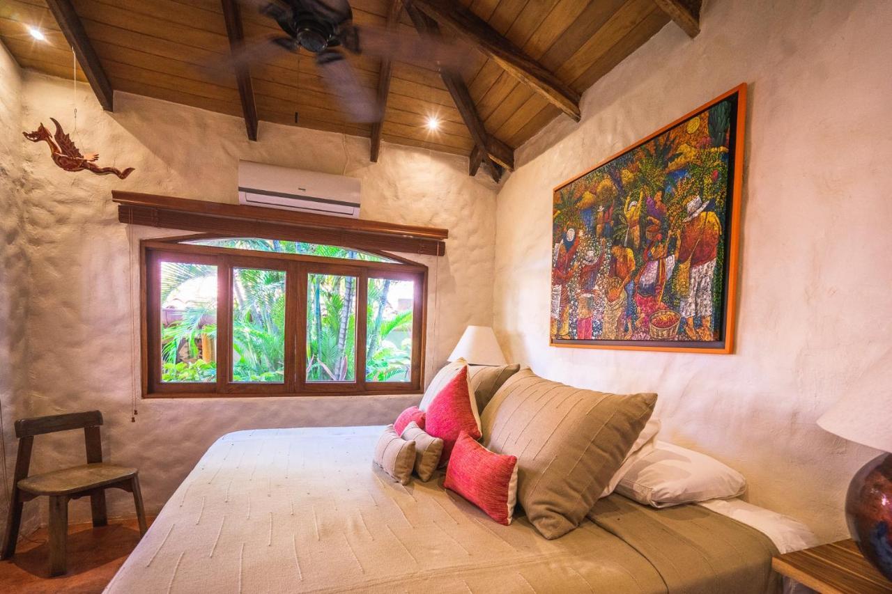 Sueno Del Mar Beachfront Hotel Tamarindo Exterior photo