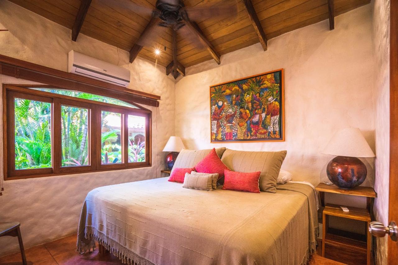 Sueno Del Mar Beachfront Hotel Tamarindo Exterior photo